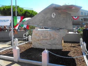 FORMIA 3 monumento all'aviatore
